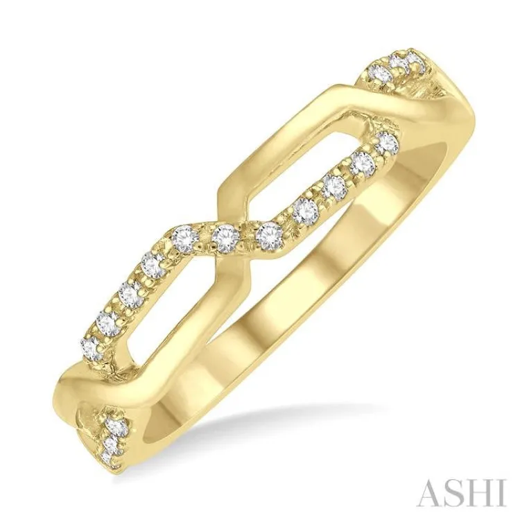 1/10 Ctw Interlocked Round Cut Diamond Stack Band in 14K Yellow Gold