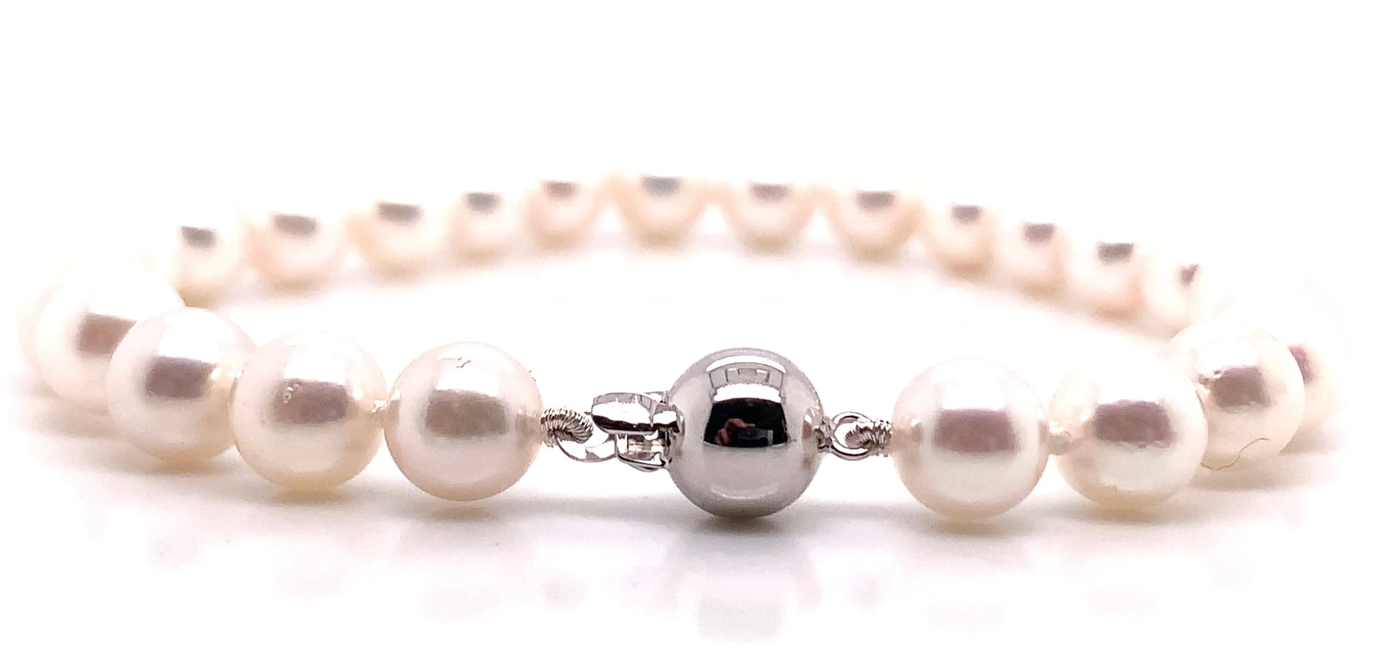 9ct White Gold Cultured Pearl Bracelet