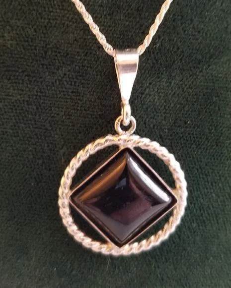 az0175- 14mm Black Onyx  Pendant