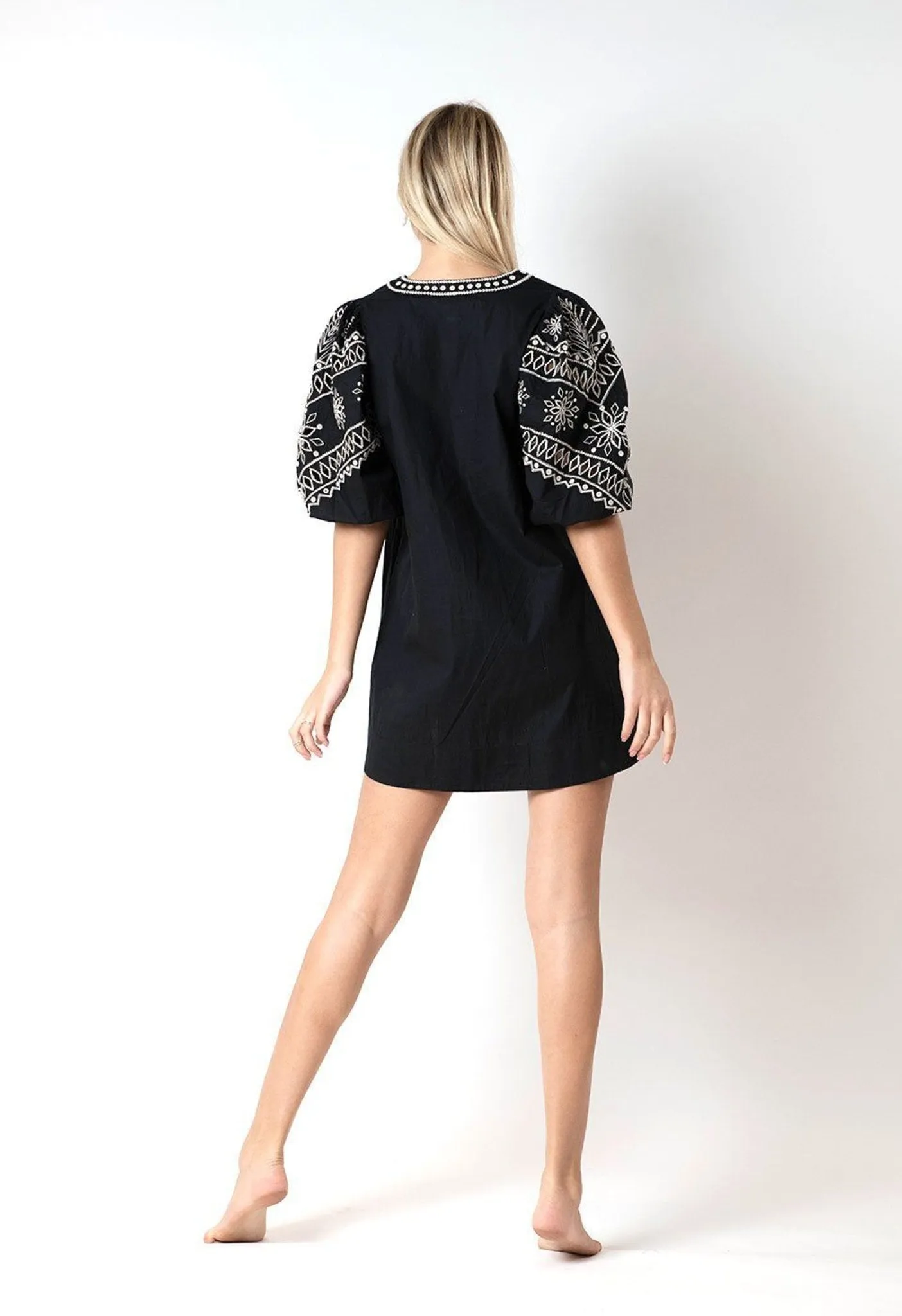 BOHEMIAN RHYTHM - EMBROIDERED VOLUME SLEEVE MINI DRESS