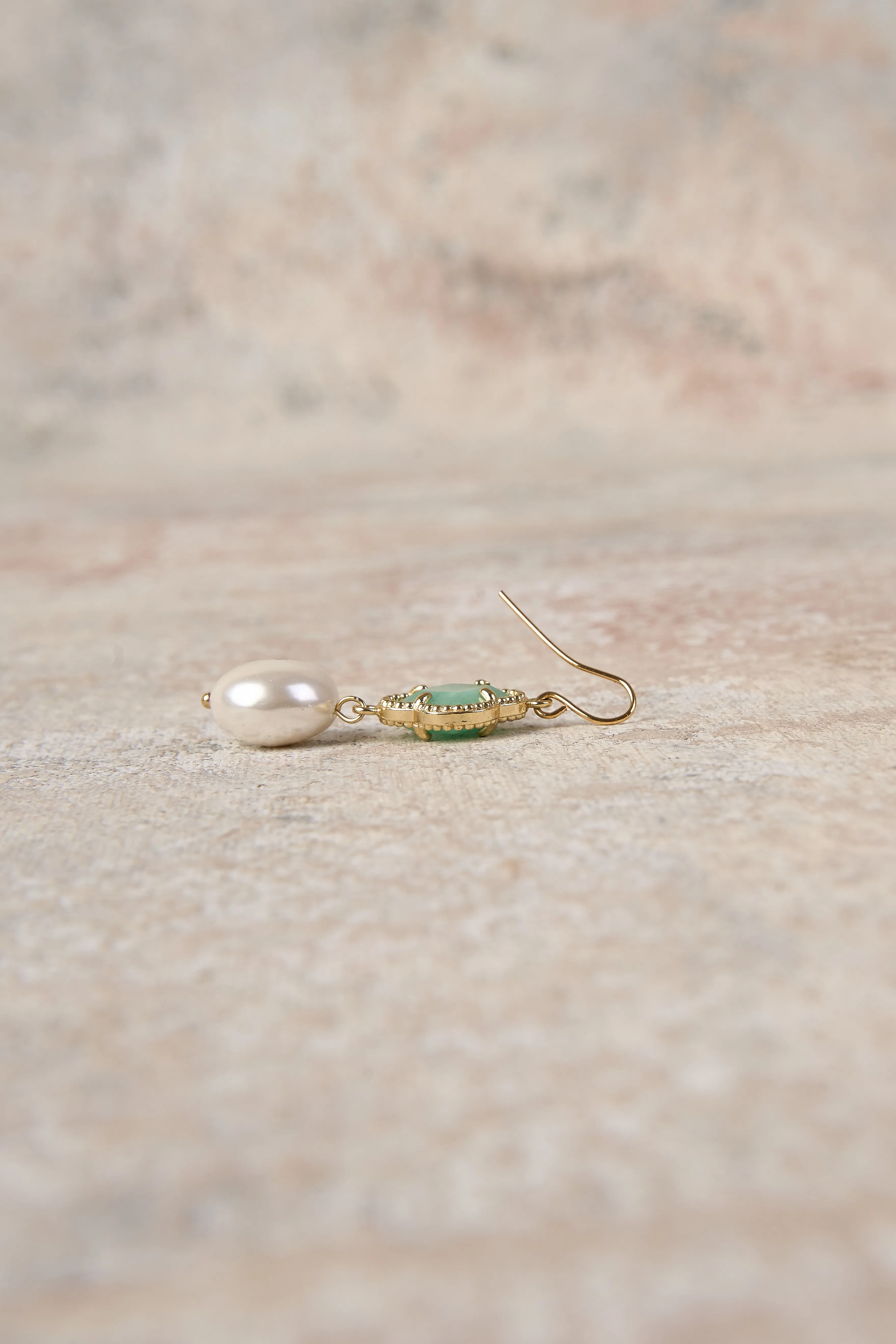 Clover Pearl Earrings