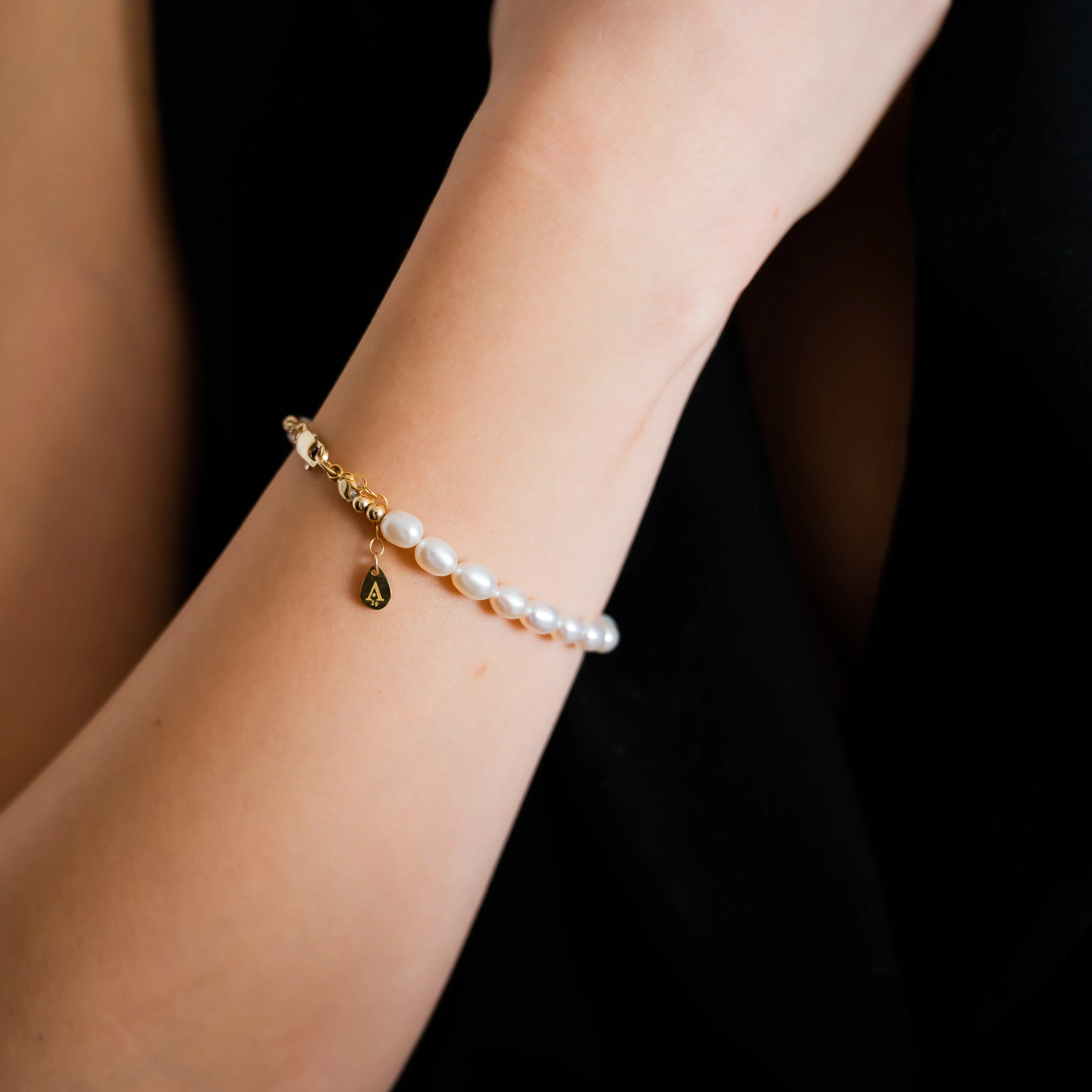 DIANA Pearl Bracelet