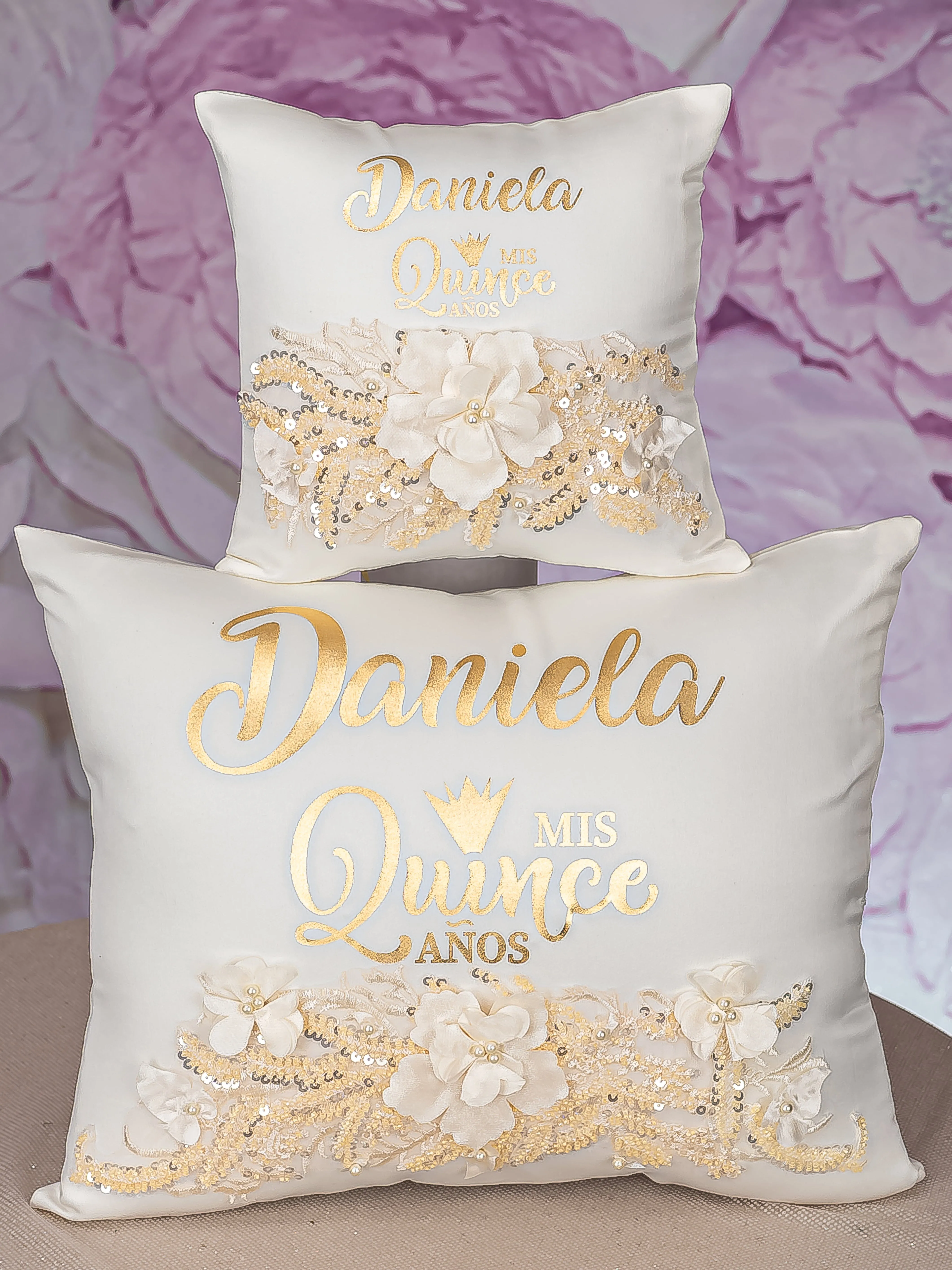 Gold Quinceanera pillows set and Kitty