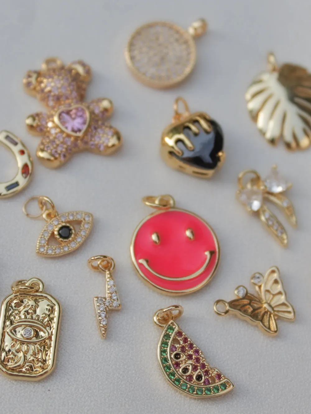 HAPPY SMILEY CHARM