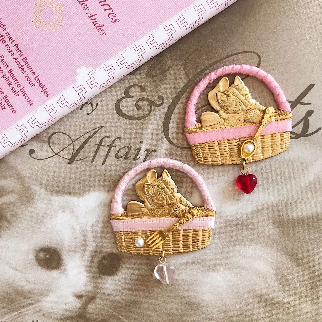 [Limited Edition] Kitty Party Brass hairpin (from Japanese Artist)