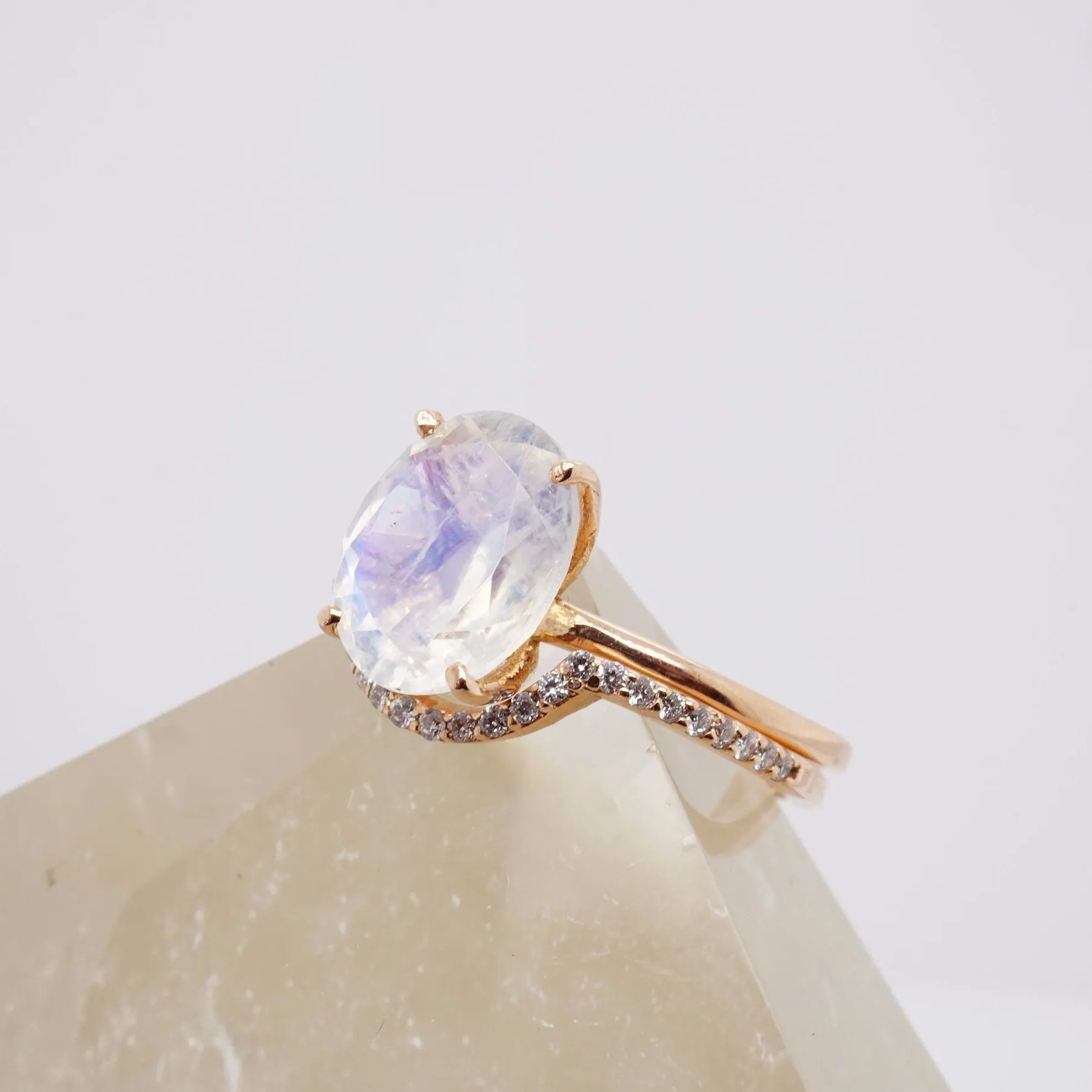 Oval Moonstone Solitaire Ring - 10x8 mm Moonstone Ring - Moonstone Gold Ring