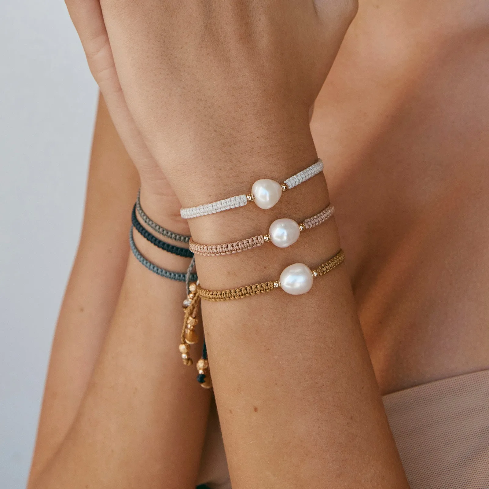 PEARL ROPE BRACELET - SAND