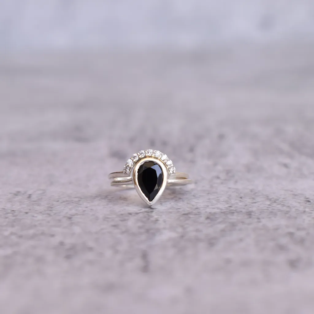 Raven's Tear - Black Onyx Ring Set