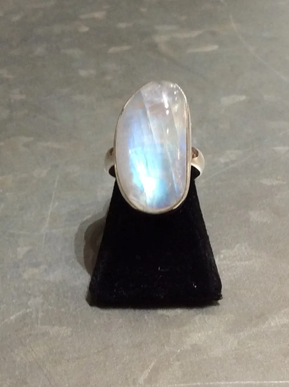 Sterling Silver Bean Shaped Moonstone Ring Size 7