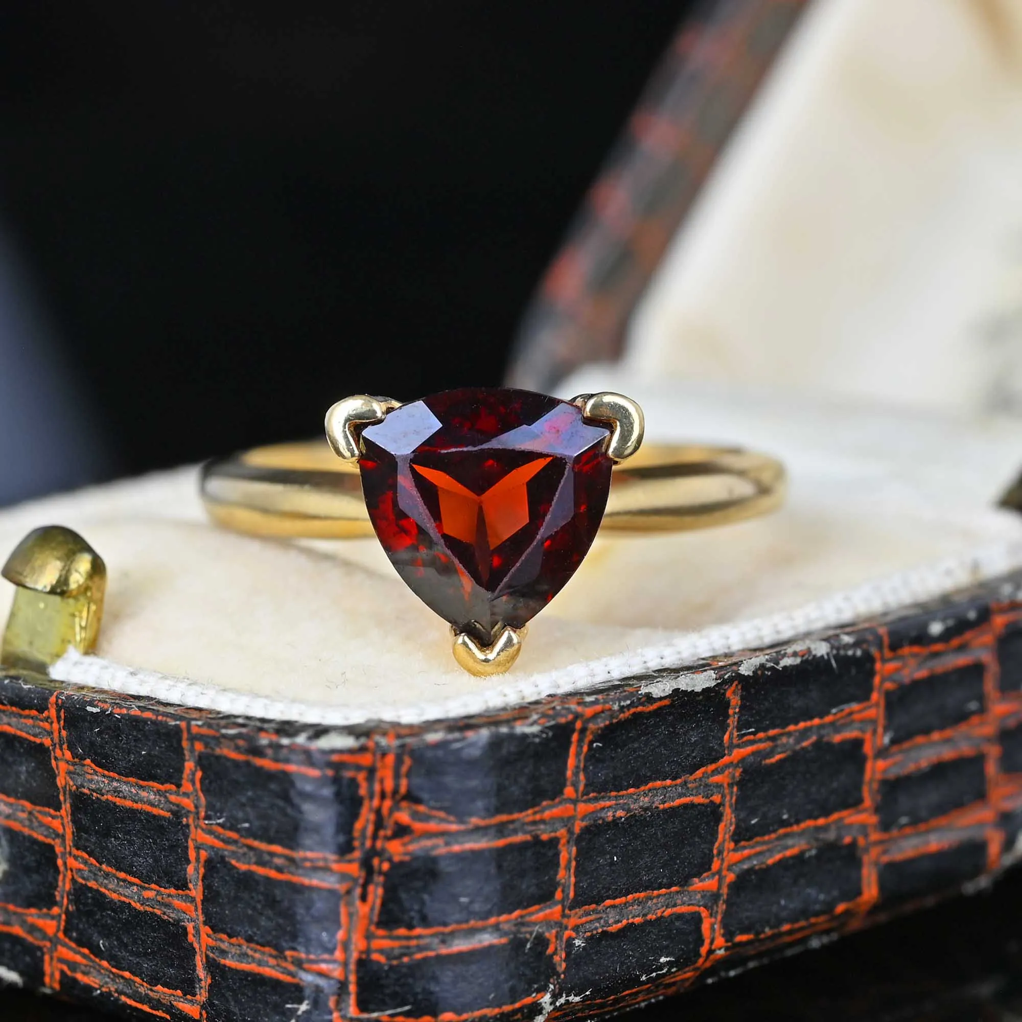 Vintage 14K Gold Solitaire Trillion Cut Garnet Ring